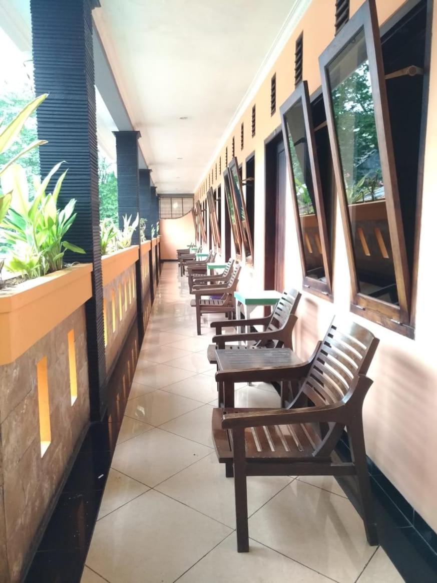Hotel Tirto Malang Exterior photo